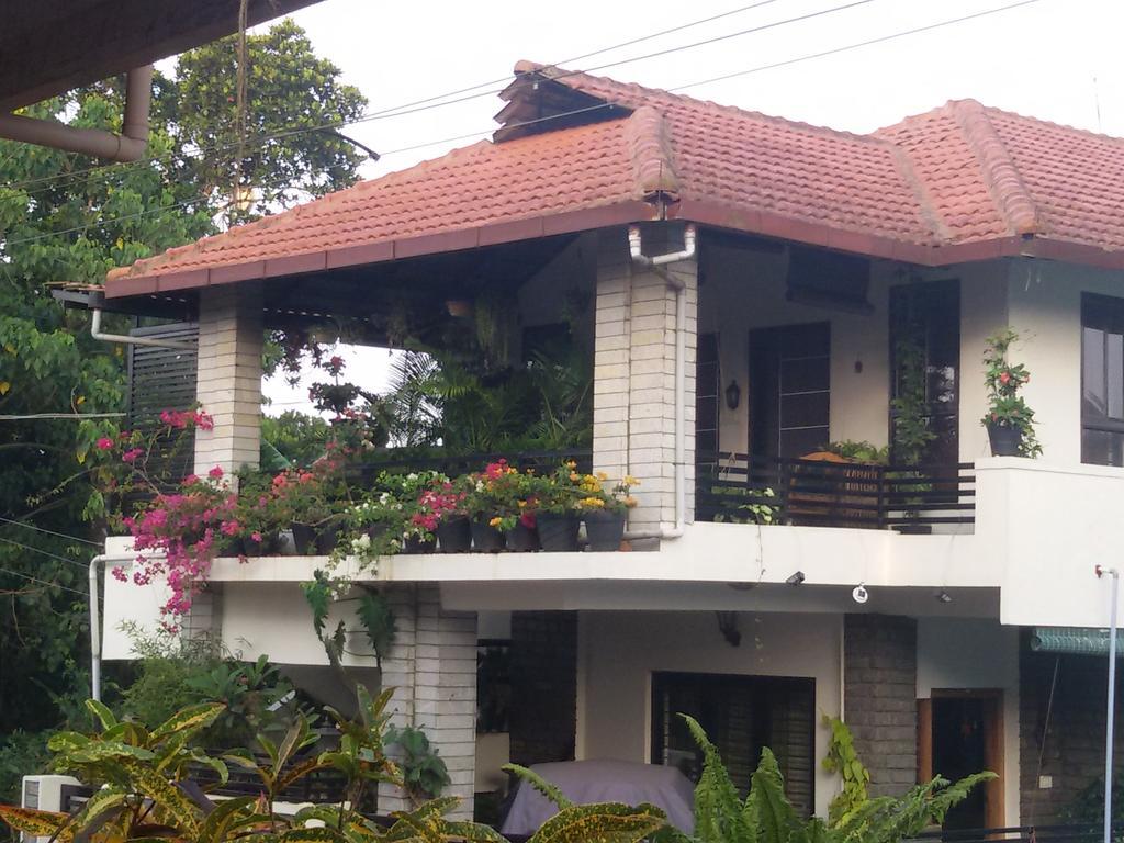 Cornwall Coorg Tulsa Exterior foto